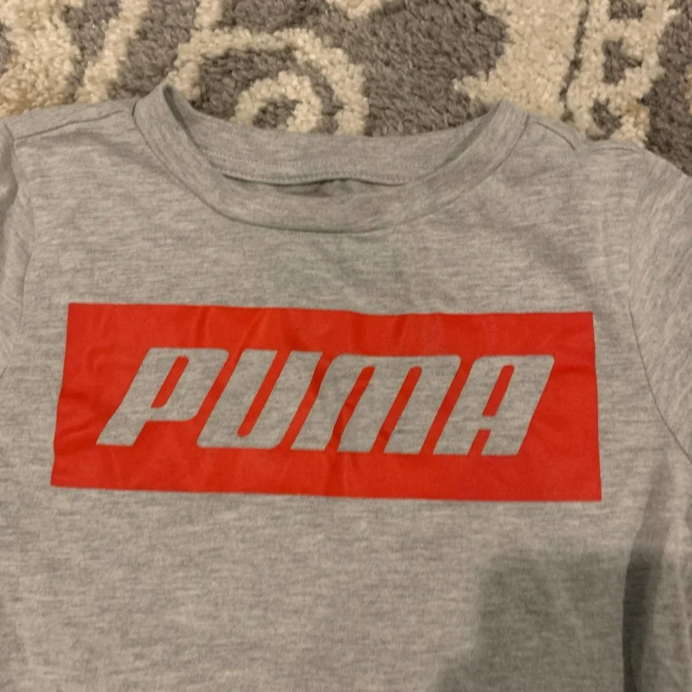 Puma Gray Heather Red Box Logo Graphic T-Shirt Boy's Size 6 Short Sleeve‎ Tee